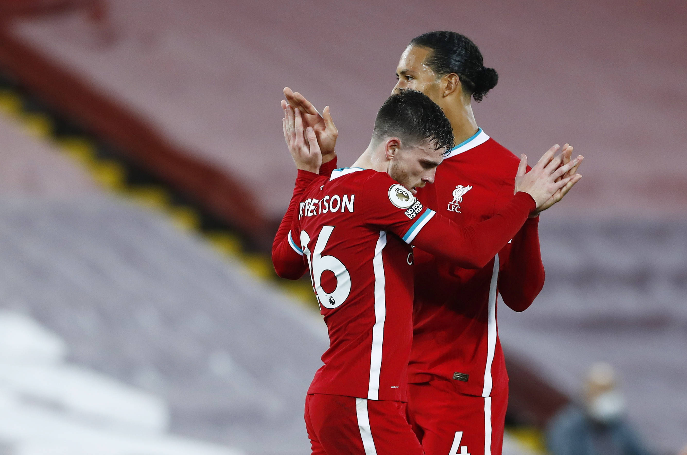 他在场外的 他在场外的